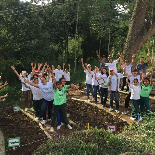 VOLUNTARIADO CORPORATIVO YANAPAQUI.