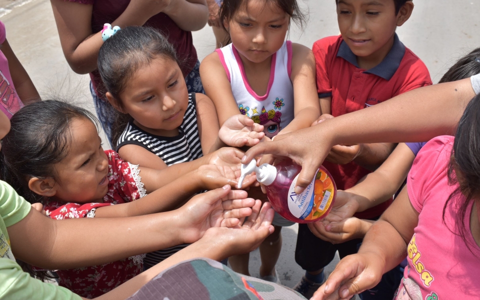 Fundaciones colombia yanapaqui planes Inversión social