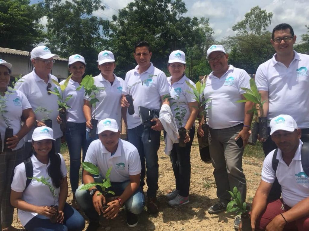 Cumplimiento de normatividad ambiental programas sociales yanapaqui